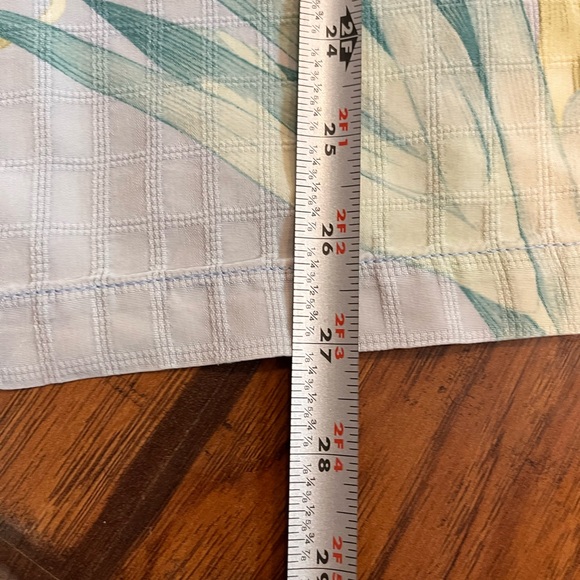 Tommy Bahama men’s 100 % silk shirt size large button down tropical beach leaves - Picture 5 of 9